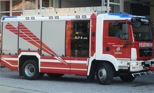 RLF-A 2000.JPG